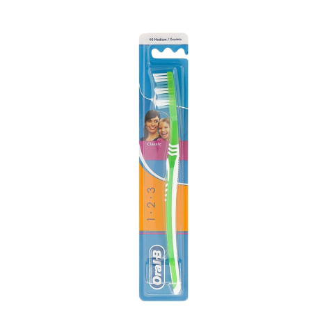 Oral-B 1 2 3 Classic 40 Medium - Green Oral-B 1 2 3 Classic 40 Medium - Green - Image 1