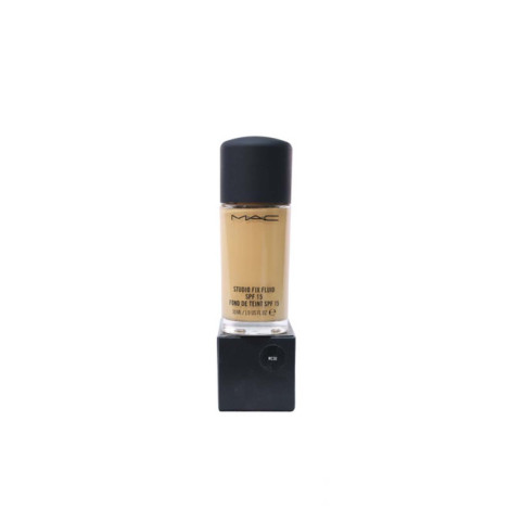 Mac Studio Fix Fluid SPF 15 - NC30 Mac Studio Fix Fluid SPF 15 - NC30 - Image 1