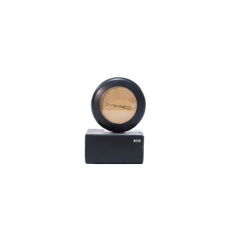 MAC Studio Finish Spf 35 Concealer - NC30 MAC Studio Finish Spf 35 Concealer - NC30 - Image 1